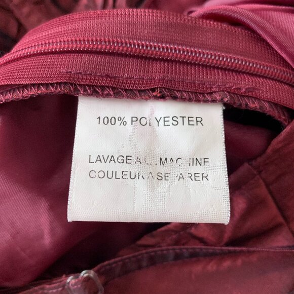 Vintage Red Prom Dress with Timeless Elegance - Picture 13 of 16